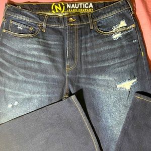 Nautica ripped men’s jeans.